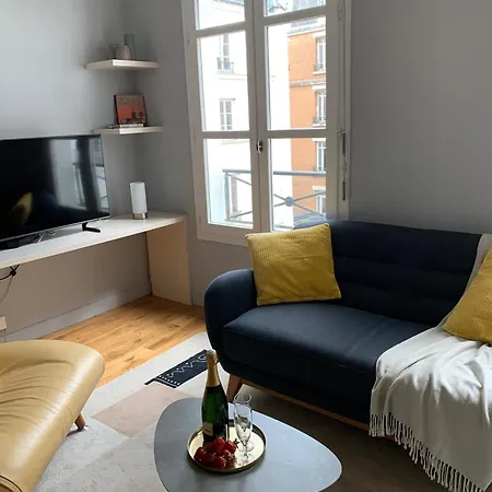Palais Garnier & Louvre - Cityapartmentstay 파리