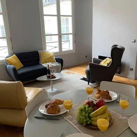 Palais Garnier & Louvre - Cityapartmentstay 파리
