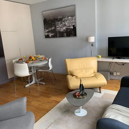 Palais Garnier & Louvre - Cityapartmentstay 파리